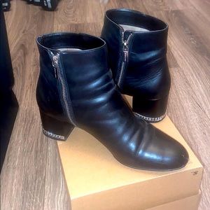 Michael Kors Chain black leather boot